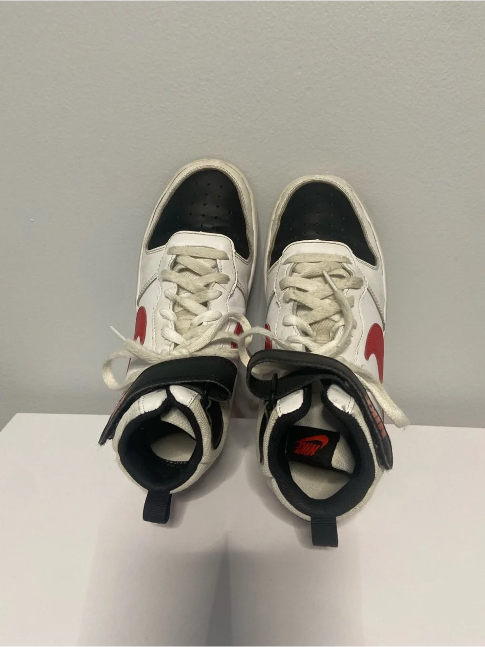 Nike Boys Big Kid Court Borough Mid 2 Sneakers, Size : 6Y